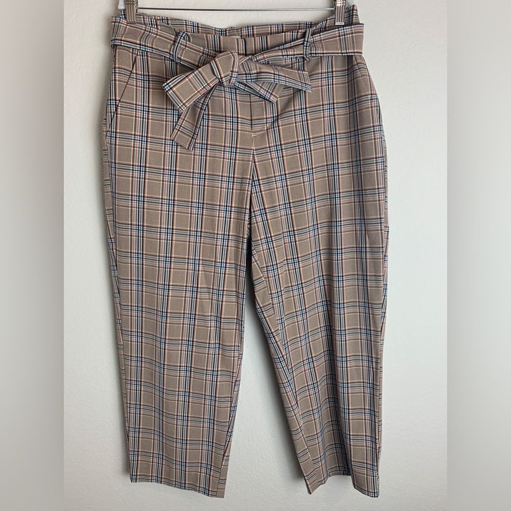 A new day: Checker paperbag style pants.